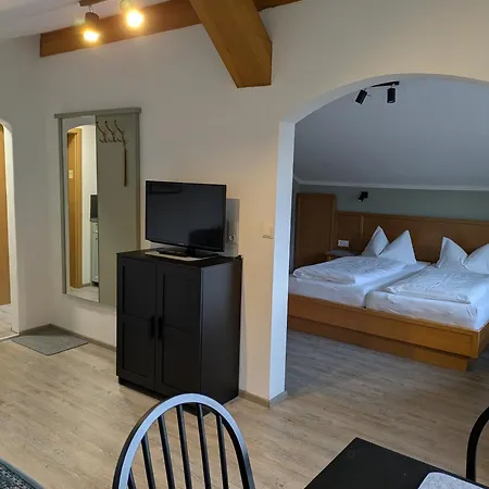 Apartament Der Laerchenhof *